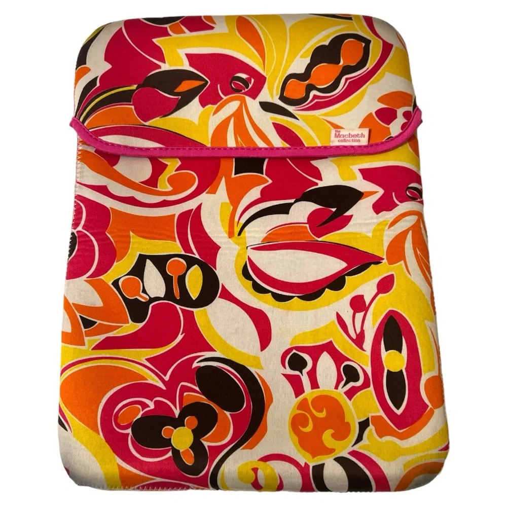 The Macbeth Collection reversible soft tablet sleeve‎ 15 x 11